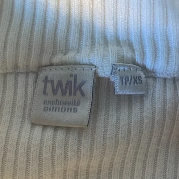 Mock Neck Ribbed Tops Bundle - Picture 4 of 6